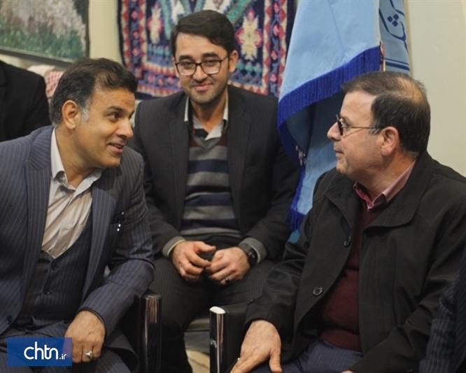 بازدید مدیرکل هماهنگی امور استان ها از غرفه ایلام در نمایشگاه تهران