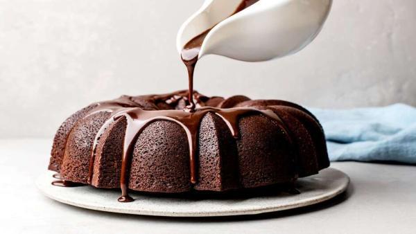 طرز تهیه سس شکلاتی برای روی کیک با دستوری سریع و آسان